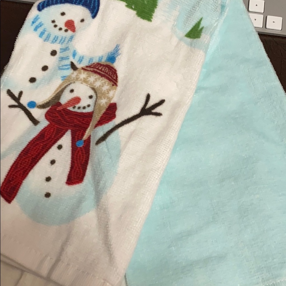 SOLD St. Nicholas Christmas Kitchen Towels 2pc set NWT - Picture 3 of 3
